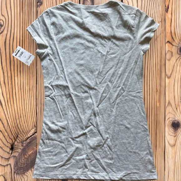 NWT Girl’s Medium Yin Yang T-Shirt - Picture 4 of 4